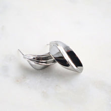 Cargar imagen en el visor de la galería, ARETES HOJA PLATEADO