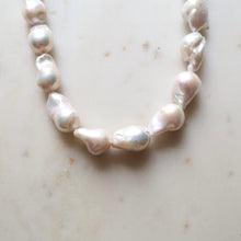 Cargar imagen en el visor de la galería, PERLA BARROCA NUCLEAR