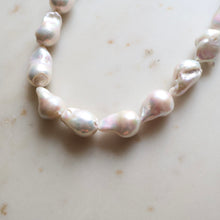 Cargar imagen en el visor de la galería, PERLA BARROCA NUCLEAR