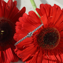 Cargar imagen en el visor de la galería, BRAZALETE NUDO PLATEADO