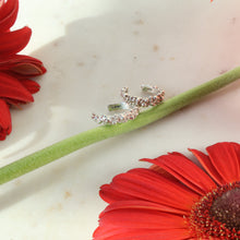Cargar imagen en el visor de la galería, Pearl Mist Ring