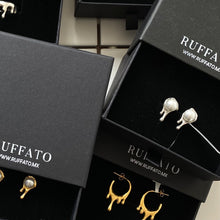 Cargar imagen en el visor de la galería, Plata .925 PEARL EARRINGS- PRE ORDER