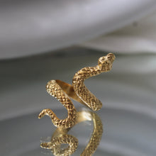 Cargar imagen en el visor de la galería, ANIMAL SPIRIT RING- PRE ORDER