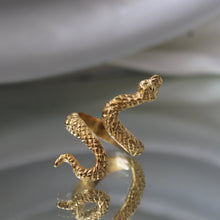 Cargar imagen en el visor de la galería, ANIMAL SPIRIT RING- PRE ORDER