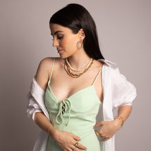 Cargar imagen en el visor de la galería, CLASSIC MOTHER PEARL NECKLACE