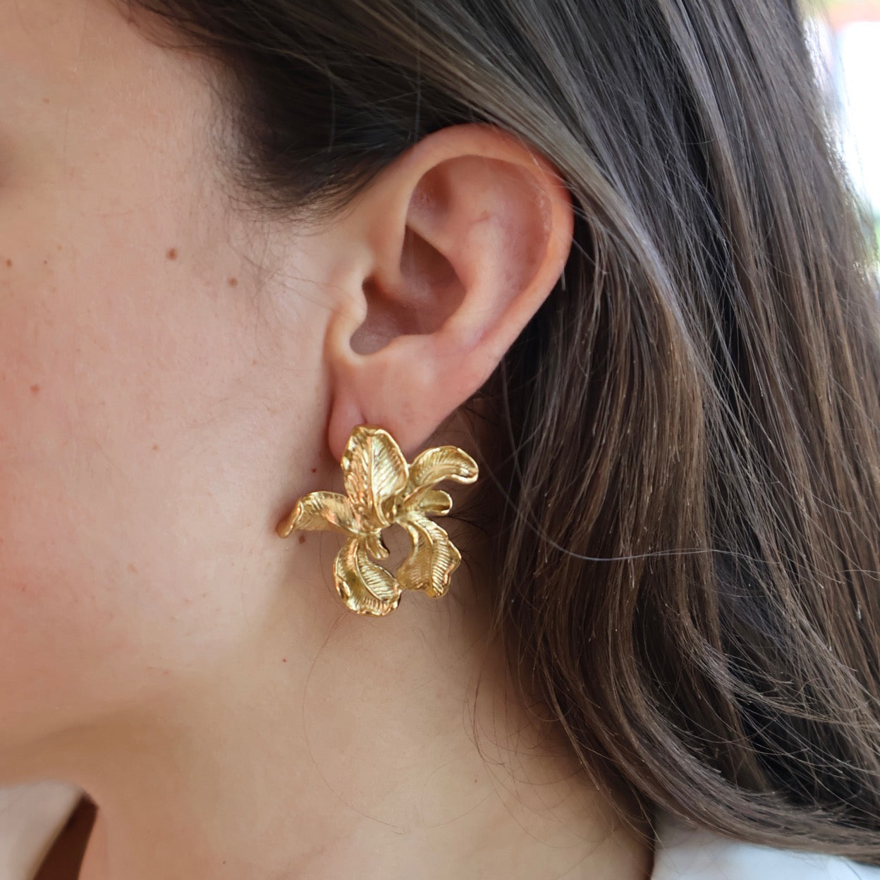 ARETES ORQUIDEA DORADO