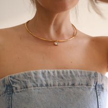Cargar imagen en el visor de la galería, Crystal Choker Necklace

